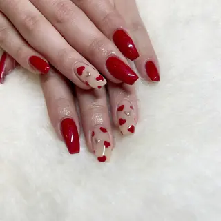 ネイル BINEL REINAのネイルデザイン