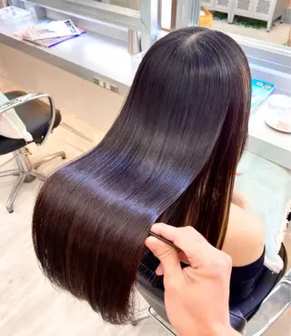 セミロング パーマ 透明感・ハイトーン・ 艶カラー/若林のヘアスタイル