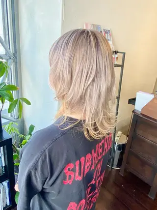 ミディアム aW HAIRカンノ カナエのヘアスタイル
