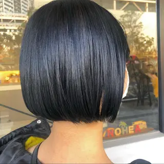 ショート カラー 小森 樹奈のヘアスタイル