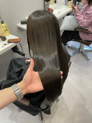 ロング 髪質改善、縮毛矯正 酸性縮毛矯正のヘアスタイル