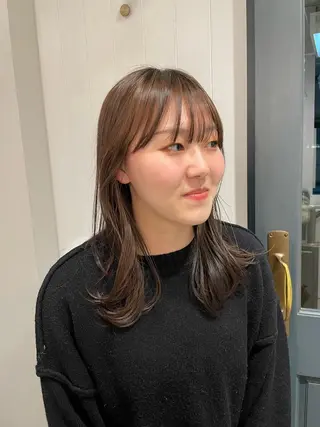 ミディアム 石川 優奈のヘアスタイル