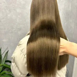 ロング カラー NUMBER_ ユイナのヘアスタイル