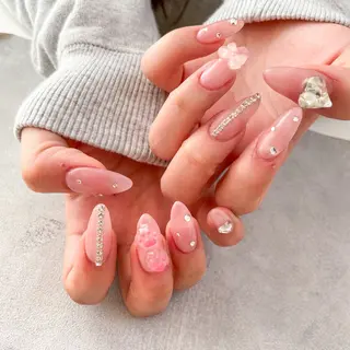 ネイル ゴテゴテ💙ワンホン リオナのネイルデザイン