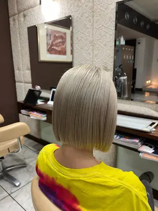 ショート カラー 西浦 悠斗のヘアスタイル