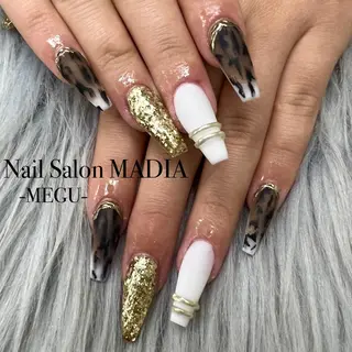 ネイル MADIA藤沢所属・MADIA MEGUのネイルデザイン