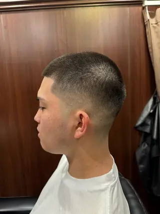 ショート メンズ HIRO GINZA barber shop 横浜店所属・ヒロ銀座　無料 フェード　細内のヘアスタイル