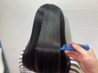 ロング 髪質改善縮毛矯正× 艶髪カラー板垣智大のヘアスタイル