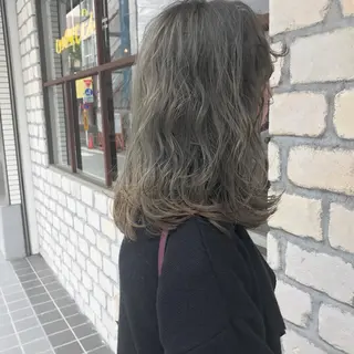 ロング 横山 莉奈のヘアスタイル