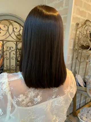 セミロング カラー 山﨑彩乃 🫧 縮毛矯正のヘアスタイル