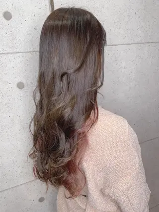 ロング カラー 福森 みずきのヘアスタイル