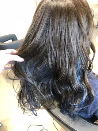 カラー 早川 真幸のヘアスタイル