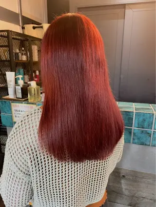 セミロング カラー トウダ リリカのヘアスタイル