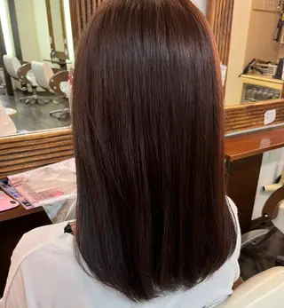 ミディアム 西形 梨瑚のヘアスタイル