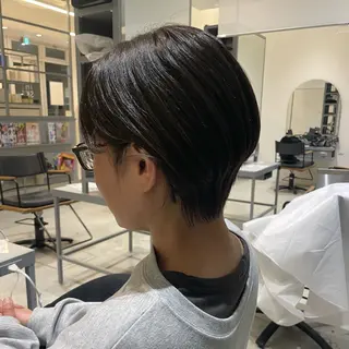 ショート 松井 せりのヘアスタイル