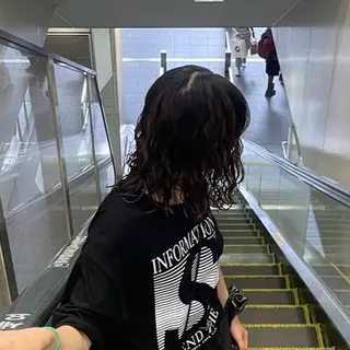 ミディアム パーマ 野並 令弥のヘアスタイル