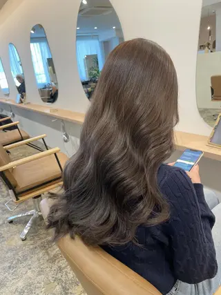 ロング カラー 梅田グレージュ /色っぽカジュアルのヘアスタイル