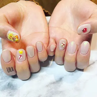 ネイル UrakoNail 《nail》のネイルデザイン