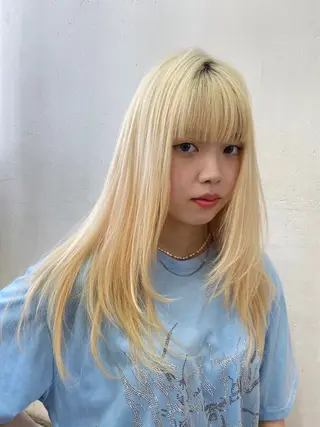 セミロング ブリーチ超特化美容師 ☯️ルカ✡️💫のヘアスタイル