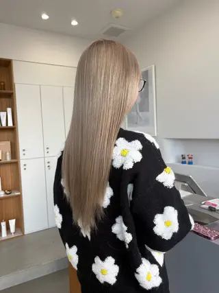 ロング カラー 🪻韓国カット 🤍yuanのヘアスタイル