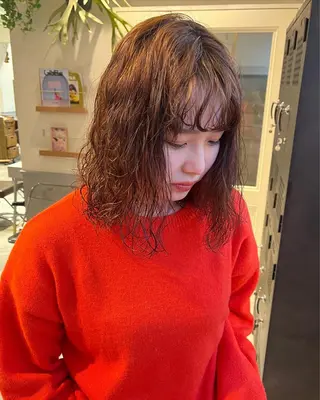 ミディアム パーマ SIKI yuuna レイヤーカット🪽のヘアスタイル