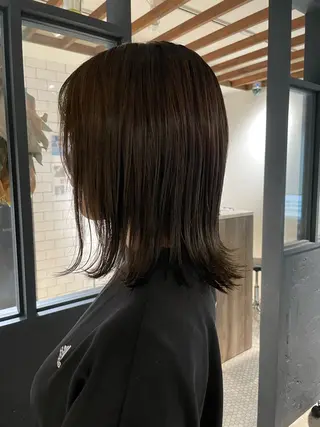 ミディアム カラー 井上 飛鳥のヘアスタイル