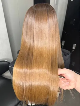 ロング ハイトーン/レイヤー カット岩田健斗/新宿のヘアスタイル