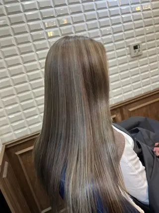 ロング カラー lupinus中田 塩屋のヘアスタイル