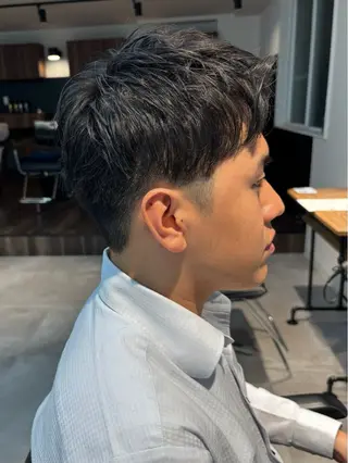 メンズ フェザーパーマ/韓国 /メンズカット保立のヘアスタイル