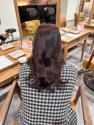セミロング カラー 福崎 真奈のヘアスタイル