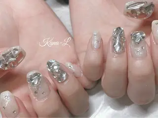 ネイル 芦辺 香奈のネイルデザイン