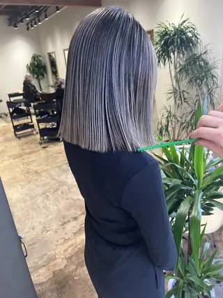 ミディアム カラー MEGU💓艶髪 レイヤー💓韓国風のヘアスタイル