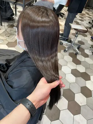 セミロング 髪質改善、縮毛矯正 酸性縮毛矯正のヘアスタイル