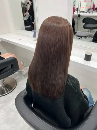 ロング カラー オリーブカラー🫒 レイヤーカット✂︎のヘアスタイル