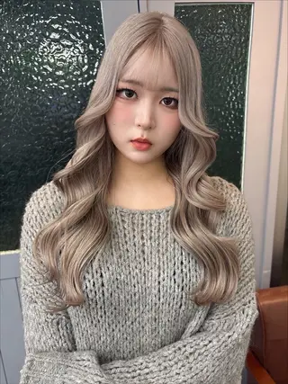 ロング カラー 八代 珠羽のヘアスタイル