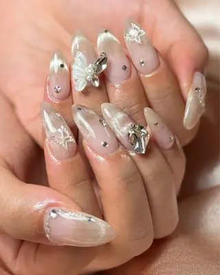 ネイル ルシイ🎀新宿長さ 出しパーツ専門店のネイルデザイン