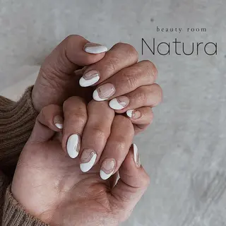 ネイル マツエク・マツパ アイブロウ beautyroom Naturaのネイルデザイン