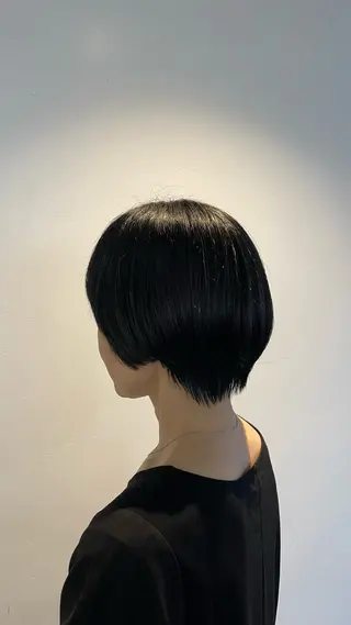 ショート ハラダ クルミのヘアスタイル