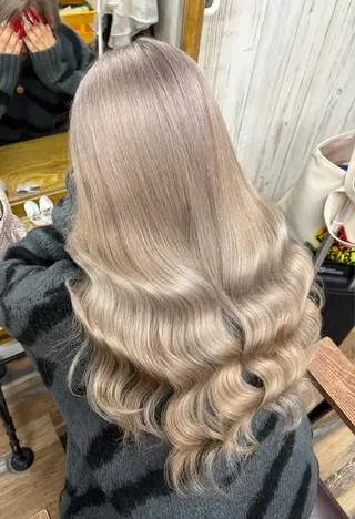 ロング カラー HAIR STUDIO ONE藤沢店【ヘアスタジオワン】所属・亀井 蘭乃のヘアスタイル