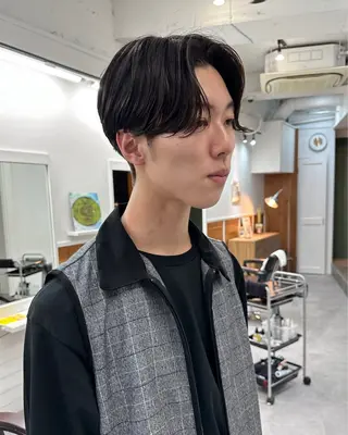 ミディアム パーマ メンズ グランジヘア 無造作ヘアHYUGAのヘアスタイル