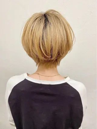 ショート カラー うる艶カラー× ハイトーン/miuのヘアスタイル