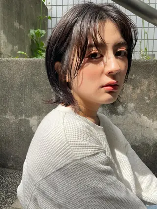 ミディアム うる艶レイヤーカット hinakoのヘアスタイル