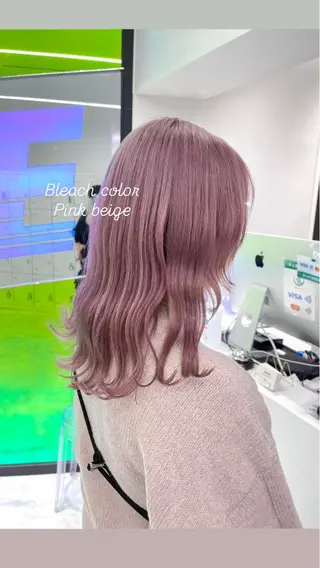 ミディアム カラー 🤍💕ブリーチカラ ーAyaka💕🤍のヘアスタイル