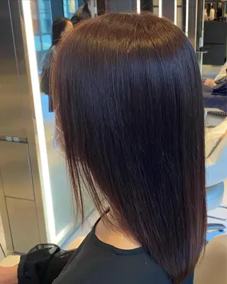 セミロング 髪質改善 川島　広大のヘアスタイル