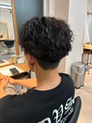 パーマ メンズ フェザーパーマ/韓国 /メンズカット保立のヘアスタイル