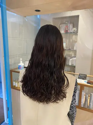 ロング カラー CYAN.矢場町店所属・三代 ゆりあのヘアスタイル