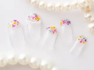 ネイル Tiary Nail Fのネイルデザイン