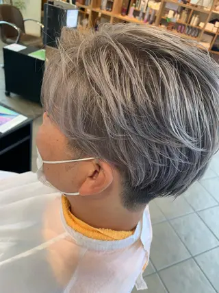 ショート カラー メンズ Ripps長居所属・メテオ ／ヘアカラー 西川菜実のヘアスタイル