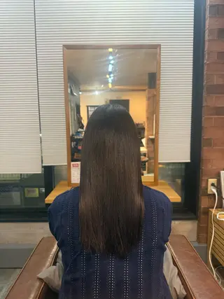 カラー LUAU岡本所属・大森 永遠のヘアスタイル