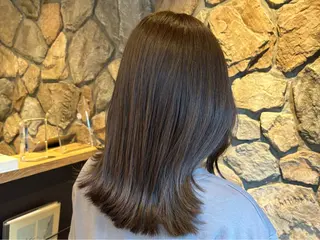 ミディアム カラー 井上 美夢のヘアスタイル